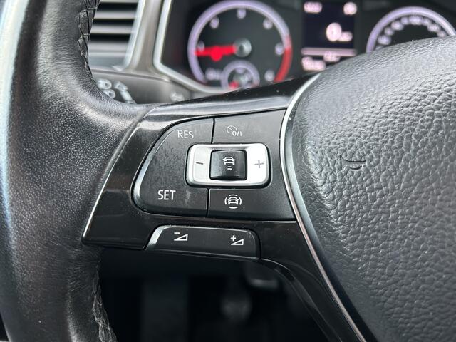 Volkswagen T-Roc 1.6 TDI Style 50% deal 9.475,- ACTIE Trekhaak / Airco / Cruise / Telefoon