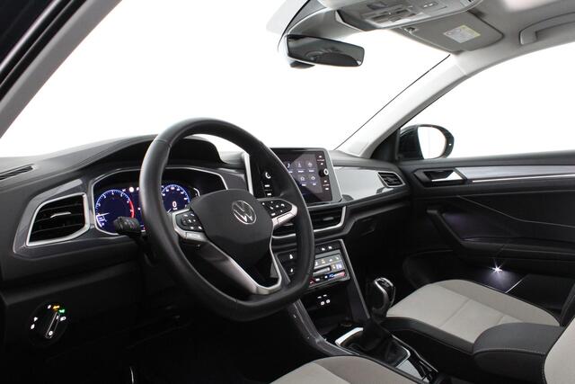 Volkswagen T-Roc 1.0 TSI Style Pano.schuif/Camera/Zwart dak/Stoelverwarming...