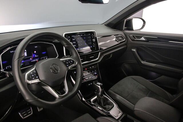 Volkswagen T-Roc R-Line Edition 1.5 TSI 150pk DSG Automaat Trekhaak, Adaptive cruise control, Navigatie, Achteruitrijcamera, Stoelverwarming, LED koplampen, Parkeersensoren
