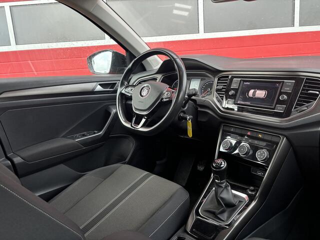 Volkswagen T-Roc 1.0 TSI Style CAMERA / ACC / PDC / BLUETOOTH / AIRCO / NL-AUTO