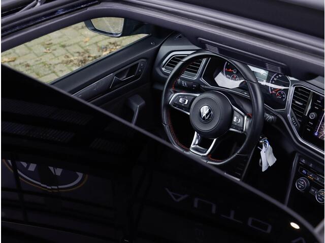 Volkswagen T-Roc 1.5 TSI Sport 150pk Panoramadak Trekhaak