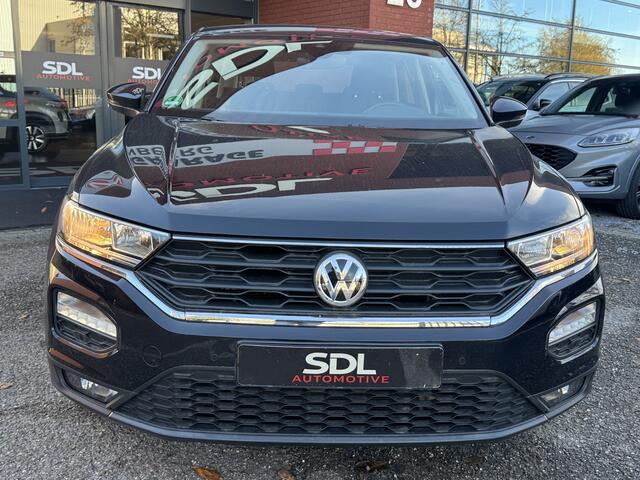 Volkswagen T-Roc 1.0 TSI Style // APPLE CARPLAY - ANDROID AUTO // PDC // CLIMA // STOELVERWARMING //