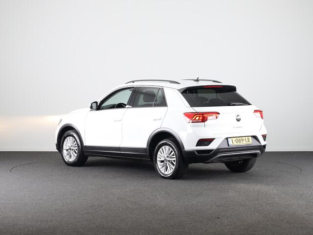 Volkswagen T-Roc 1.0 TSI Style 110 pk | Autom. airco | Adaptieve cruise control | Parkeersensoren |