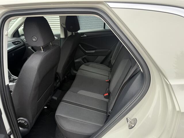 Volkswagen T-Roc 1.5 TSI 1e eigen 150pk Ascot grijs (krijt kleur)