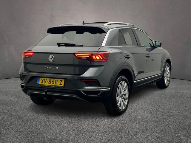 Volkswagen T-Roc Sport 1.5 TSI 150pk Trekhaak, Panoramadak, Adaptive cruise control, Navigatie, Parkeersensoren, App connect, LED koplampen, DAB, Radio