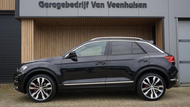 Volkswagen T-Roc 2.0 TSI 190pk DSG 4Motion Sport Pano.Dak 19inch Suzuka Afn-Trekhaak Beats Virtual Cockpit LED *Complete T-Roc* 83850km!