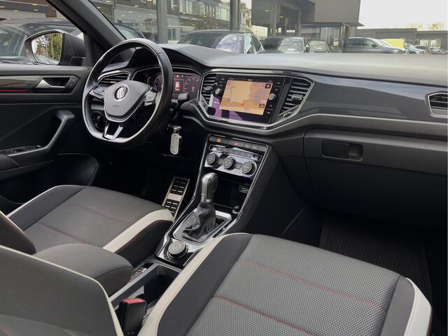 Volkswagen T-Roc 2.0 TSI AUT7 4MOTION SPORT 191PK PANODAK NAVI DIGI-DASH APPLE-CARPLAY PARKPILOT LED LMV PDC