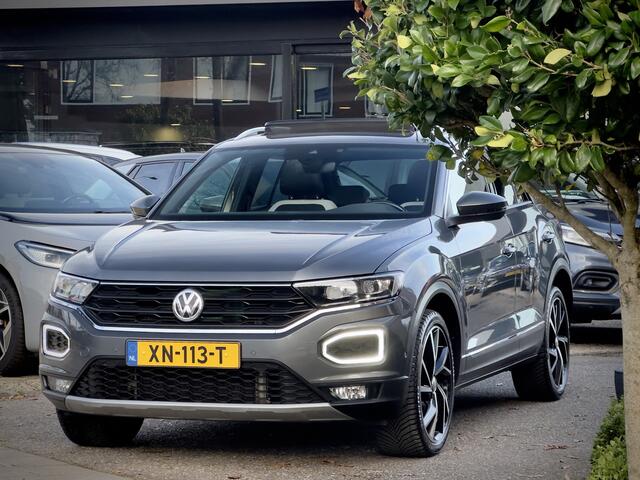 Volkswagen T-Roc 2.0 TSI AUT7 4MOTION SPORT 191PK PANODAK NAVI DIGI-DASH APPLE-CARPLAY PARKPILOT LED LMV PDC