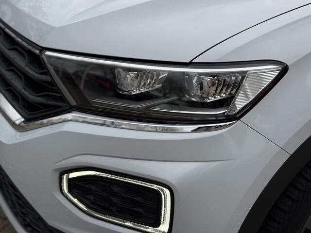 Volkswagen T-Roc 1.5 TSI Sport | ACC | Led Koplampen | Navigatie | Stoelverwarming | LM Velgen | RIJKLAAPRIJS INCL 12 MAANDEN GARANTIE EN BEURT