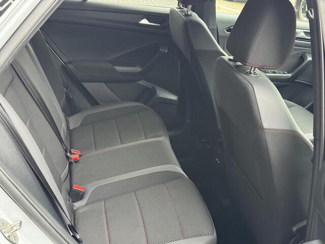Volkswagen T-Roc 1.5 TSI Sport,Navi,Carpl,Cam,Cruise,Led