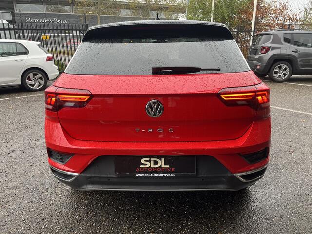 Volkswagen T-Roc 1.0 TSI Sport // ADAPT. CRUISE // DODEHOEK // NAVI // APPLE-ANDROID AUTO // PDC V+A //