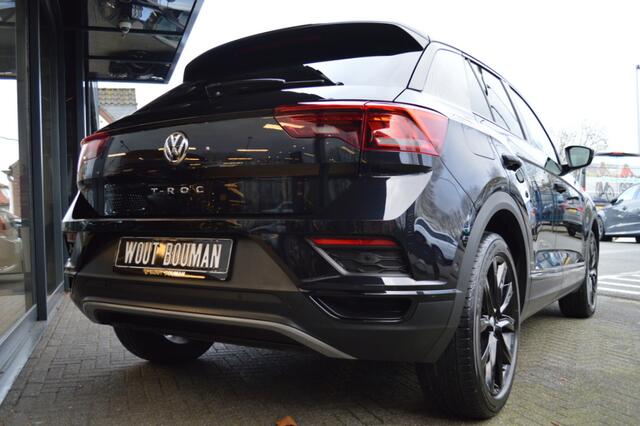 Volkswagen T-Roc 1.5 TSI Sport DSG Led Navi Virtual Acc Camera CarPlay Afn.trekh Pdc
