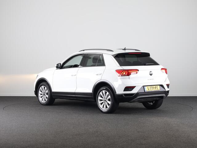 Volkswagen T-Roc 1.0 TSI Style 110 pk | Navigatie | Parkeersensoren | Adaptieve cruise control | Autom. airco | Spiegel pakket |