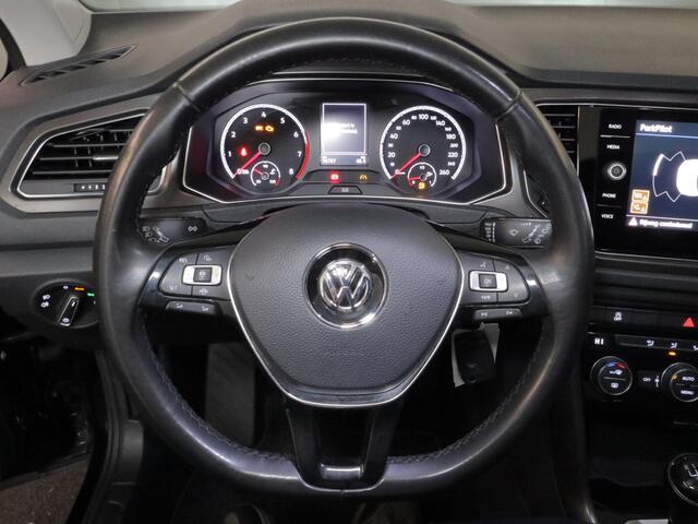 Volkswagen T-Roc 1.0 TSI Style 115 PK | Panorama dak | Automatische airco | LED koplampen |