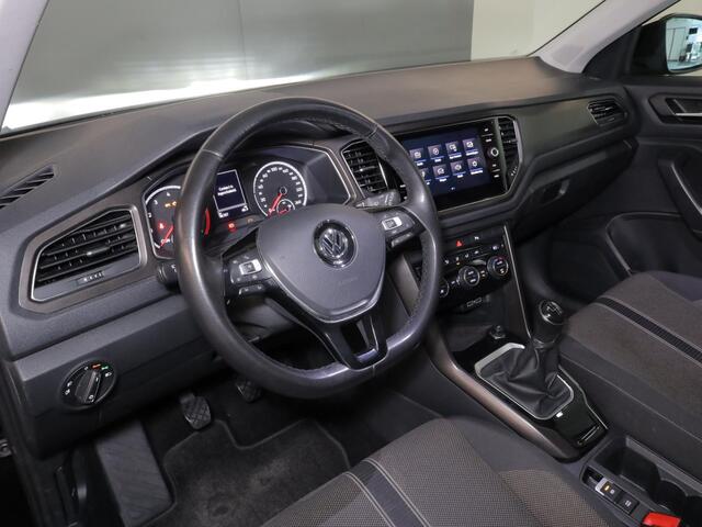 Volkswagen T-Roc 1.0 TSI Style 115 PK | Panorama dak | Automatische airco | LED koplampen |
