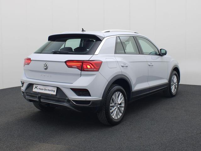 Volkswagen T-Roc 1.0TSI/115PK Style · Apple/Android Car Play · Parkeersensoren · Trekhaak