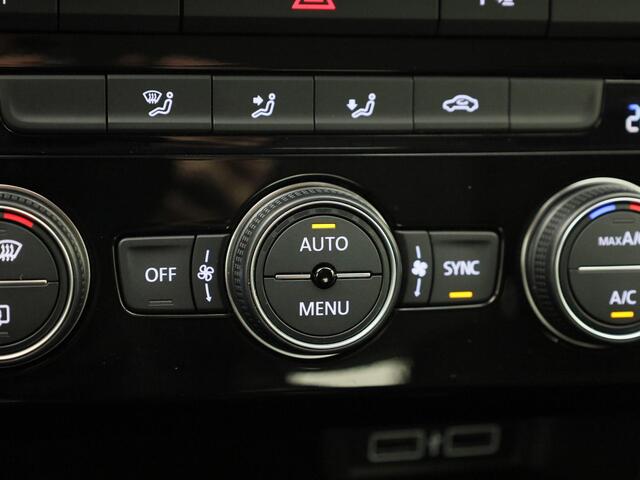 Volkswagen T-Roc 1.0TSI/115PK Style · Apple/Android Car Play · Parkeersensoren · Trekhaak