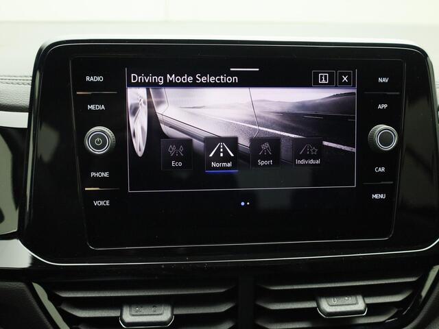 Volkswagen T-Roc 1.5TSI/150PK DSG R Line Black Style · Apple/Android Car Play · Camera · Navigatie · Stoelverwarming · Garantie tot september 2026