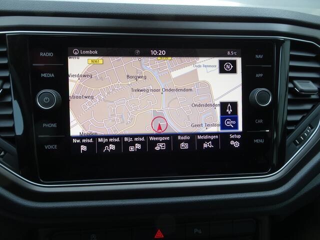 Volkswagen T-Roc 1.0 TSI Style Automatische airco, navigatie, carplay, parkeersensoren voor en achter, licht metalen velgen, enz.