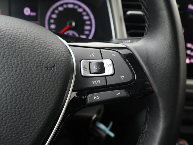 Volkswagen T-Roc 1.0 TSI Style | 110 PK | Trekhaak | Achteruitrijcamera | Adaptive cruise control |