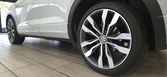 Volkswagen T-Roc 1.5 TSI 150pk R-LINE | PANO | ADAPTIVE-CC |