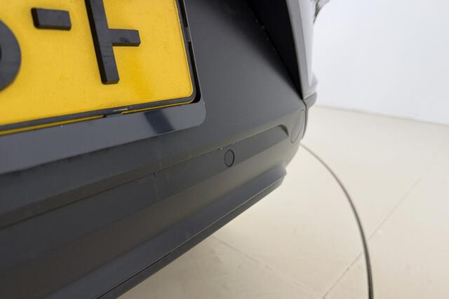 Volkswagen T-Roc 1.0 TSI 115 PK | Airco | DAB Radio | Lichtmetalen velgen | Parkeersensoren voor en achter | Cruise control | licht & Regensensor