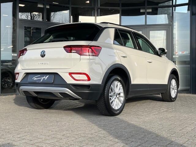 Volkswagen T-Roc 1.5 TSI AUT. LIFE VIRTU - NAVI - AFN. TREKH. - PDC