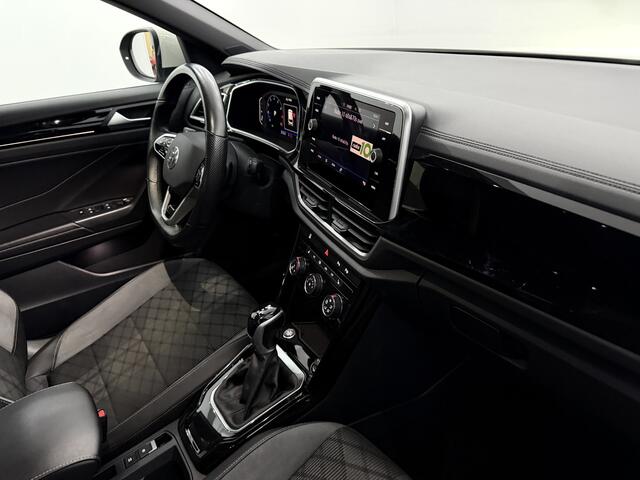 Volkswagen T-Roc 1.5 TSI R-Line Business+ Half leder, Camera, Apple carplay, Stoelverwarming, Virtual desk, Cruise control, A start stop