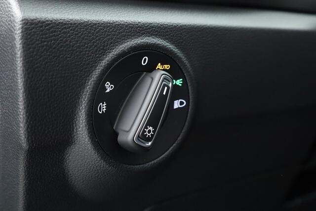 Volkswagen T-Roc 1.5 TSI R-Line Black Style | Pano | Adapt. Cruise | 19'' | IQ. Light | Camera | Afn. Trekhaak