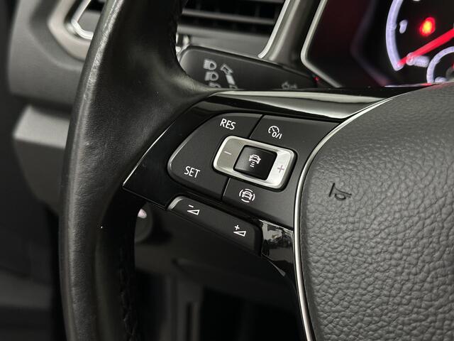 Volkswagen T-Roc 1.5 TSI 150pk DSG | ACC | Origineel NL | BOVAG Garantie | Trekhaak 1500kg | Camera | Lane Assist | Groot Navi | Carplay | Climate Control | Getint Glas | 17'' | Adaptieve Cruise Control | Parkeercamera | Caravantrekker!