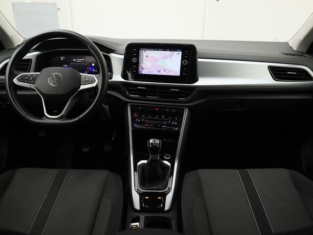Volkswagen T-Roc 1.0TSI/110PK Life Business · Navigatie · Apple/Android · Stoelverwarming · Garantie tot april 2027 of 100000km.