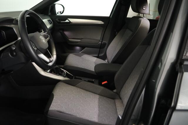 Volkswagen T-Roc 1.5 TSI Move / IQ-LED / Travelassist / CarPlay / Camera