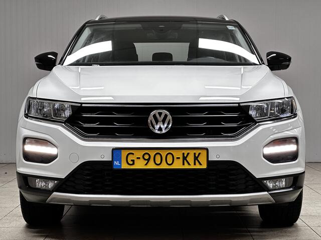 Volkswagen T-Roc 1.5 TSI Style Business/ LED Dagrijverl./ Trekhaak/ Elek.Klep/ DAB+/ Apple+Android/ 16''LMV/ Clima/ Navi/ Cruise/ Bluetooth/ Multi.LEDER.Stuur/ Elek.Pakket/ Isofix/ PDC V+A.