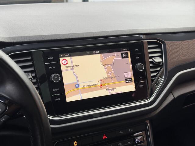Volkswagen T-Roc 2.0 TSI AUT7 4MOTION SPORT 191PK PANODAK NAVI DIGI-DASH APPLE-CARPLAY PARKPILOT LED LMV PDC