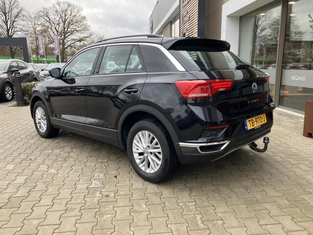 Volkswagen T-Roc 1.5 TSI (150pk) Style | Trekhaak | Camera | PDC v/a | Adap crui