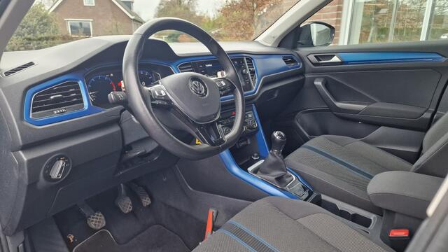 Volkswagen T-Roc 1.0 TSI Style, Stoelverwarming, NL Auto!