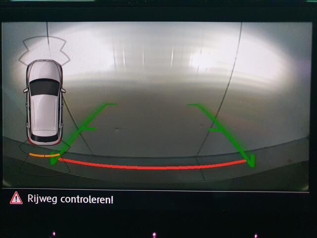 Volkswagen T-Roc 1.5 TSI Sport CARPLAY/LED/ACRUISE/CLIMA