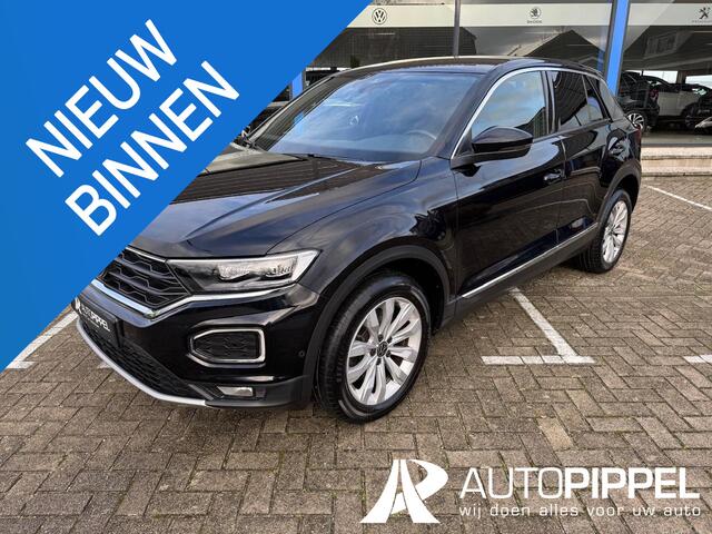 Volkswagen T-Roc 1.5 TSI Sport | LED | Camera | Navi | Cruise C. | St.kachel |