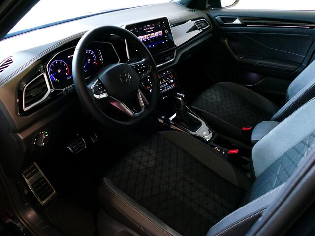 Volkswagen T-Roc ?NIEUWE AUTO? 1.5 TSI 150PK R-LINE EVO IQ LIGHT ALCANTARA ELEK.KLEP CARPLAY STOEL/STUUR VERW. 18"LMV VIR.COCKPIT RLINE R LINE "Volkswagen rijden begint bij Topautos.nl - 75 topmodellen direct op voorraad!"