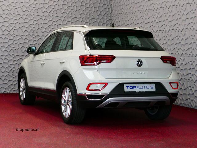 Volkswagen T-Roc 1.5 TSI 150PK STYLE PLUS ALCANTARA IQ. ELEK.KLEP ADAP.CRUISE VIR.COCKPIT CAMERA STOEL/STUUR VERW. 17''LMV 06/2024