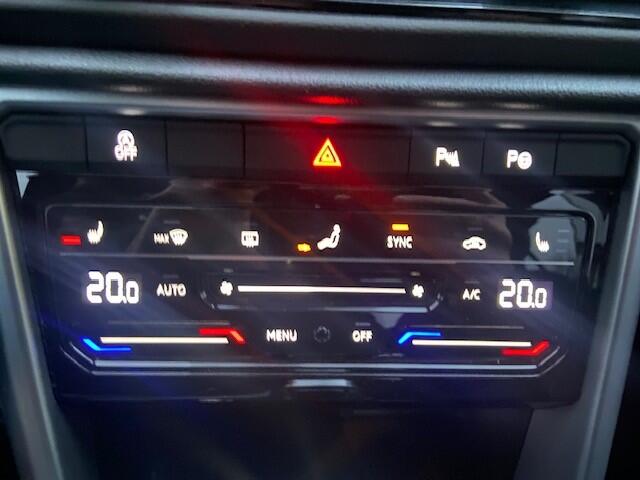 Volkswagen T-Roc 1.5 TSI Life Business / Carplay / Navi / Camera