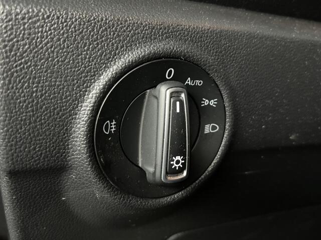 Volkswagen T-Roc 1.5 TSI Sport | Trekhaak | Stoel verwarmd | Stuur verwarmd |