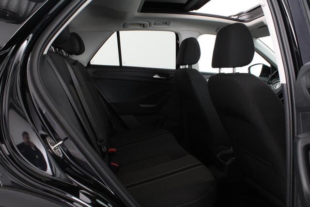 Volkswagen T-Roc 1.0 TSI Style Panorama.schuif/Camera/Adapt.cruise/18 inch...
