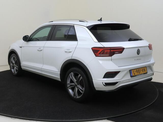Volkswagen T-Roc 1.5 TSI Sport Business R | Achteruitrijcamera | Navigatie | Digital cockpit Pro | CarPlay | Adaptieve cruise control | Elektrisch inklapbare buitenspiegels | LED verlichting |