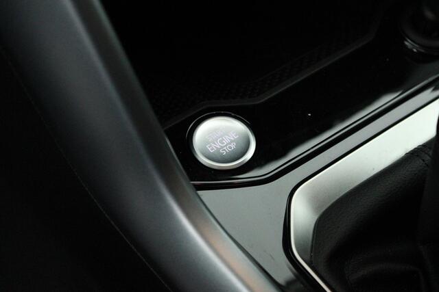 Volkswagen T-Roc 1.5 TSI 150pk DSG Life Edition Stoelverwarming Camera Keyless Led Navigatie