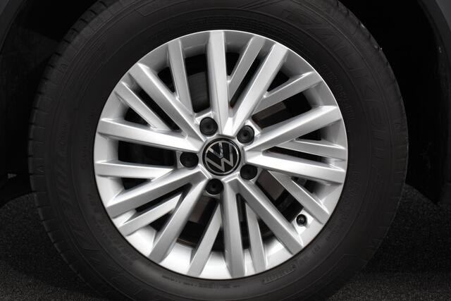 Volkswagen T-Roc 1.5 TSI 150pk DSG Life Navigatie Apple Carplay/Android Auto Parkeersensoren Camera Adaptive Cruise Control Park Assist StoelverwarmingVirtual Cockpit