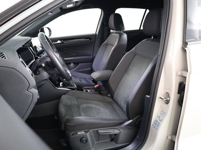 Volkswagen T-Roc 1.5 TSI R-Line 150PK Automaat (DSG) | Black Style | Massagestoel | Elektrische achterklep | Keyless entry |