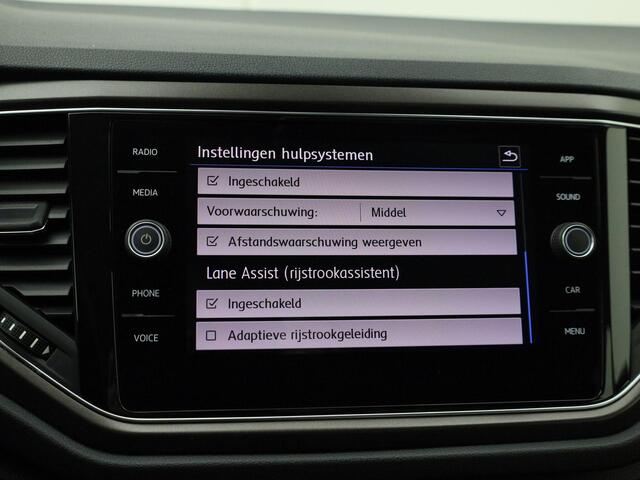 Volkswagen T-Roc 1.0 TSI 115pk Style · Apple/Android Car Play · ACC · Afneembare Trekhaak · Climatronic · 16"Velgen ·