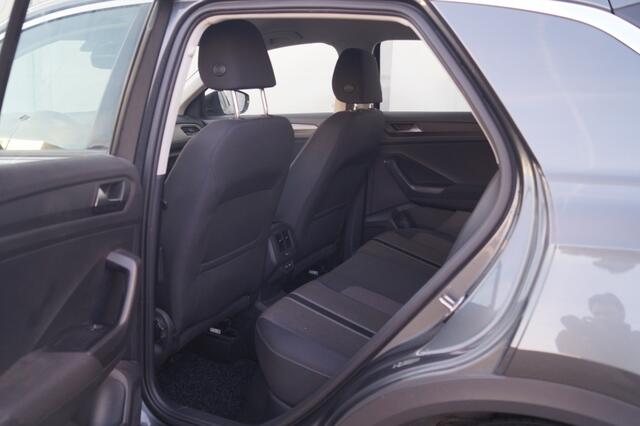 Volkswagen T-Roc 1.5 TSI 150pk DSG Style -NAVI-ECC-PDC-