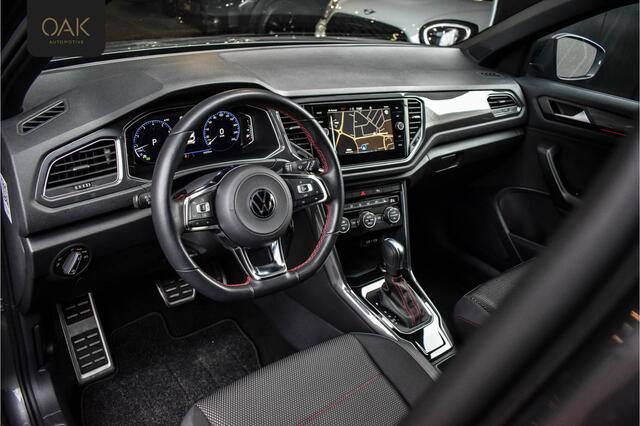Volkswagen T-Roc 1.5 TSI Sport Aut. | Navigatie | Virtual Cockpit | Half Leder | Camera | 17"LM | NL Auto
